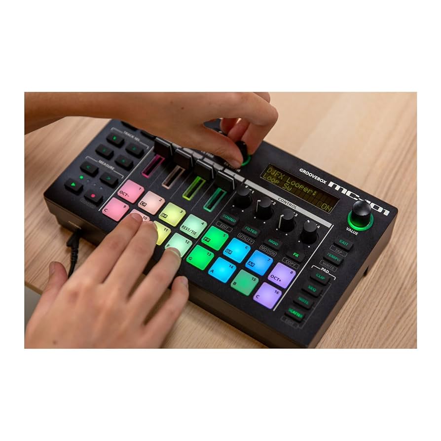 Roland MC-101 グルーヴボックス 【公式通販】