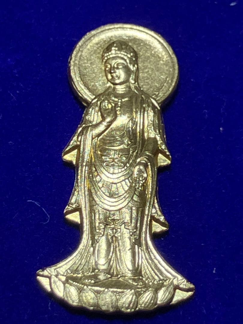 純金　K24 24K 観音菩薩様　珍品 逸品　日本国造幣局刻印 楽天市場】K24 仏像 観音菩薩 観音様 雲刀 純金 置物 320.8g 開運