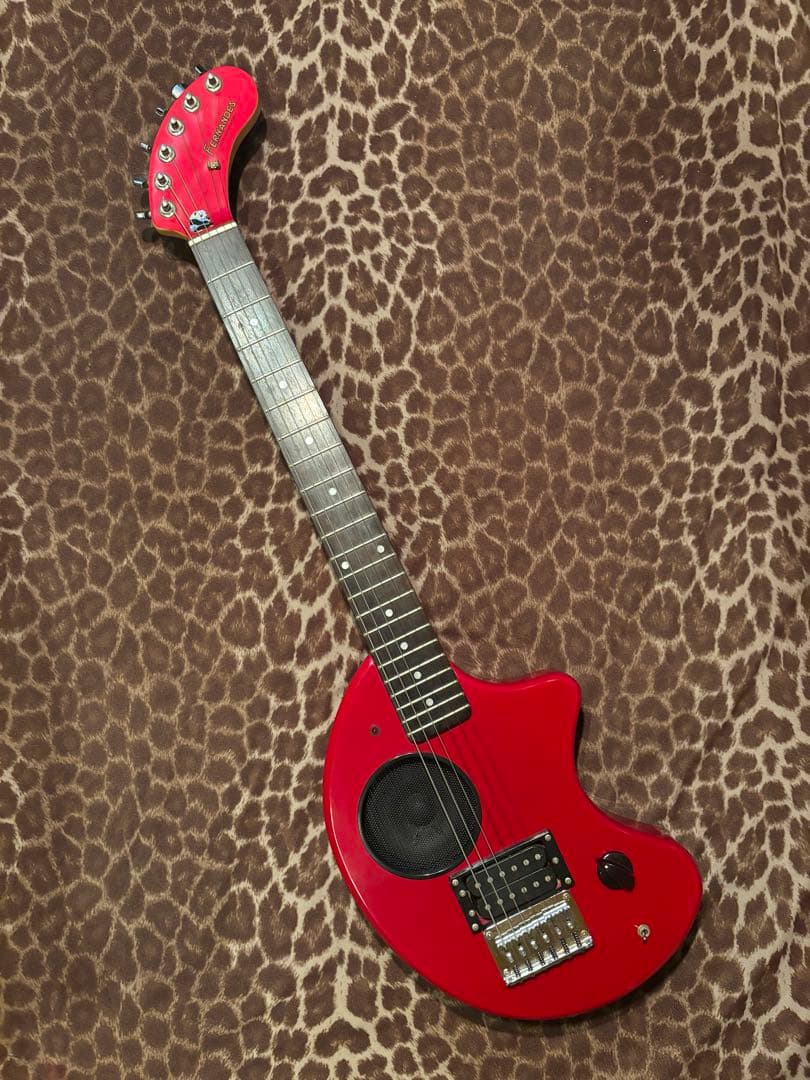 FERNANDES フェルナンデス ZO-3 レッド ゾウさんギター ケース付き Amazon | FERNANDES ZO-3 (RED) | エレキギター | 楽器・音響機器